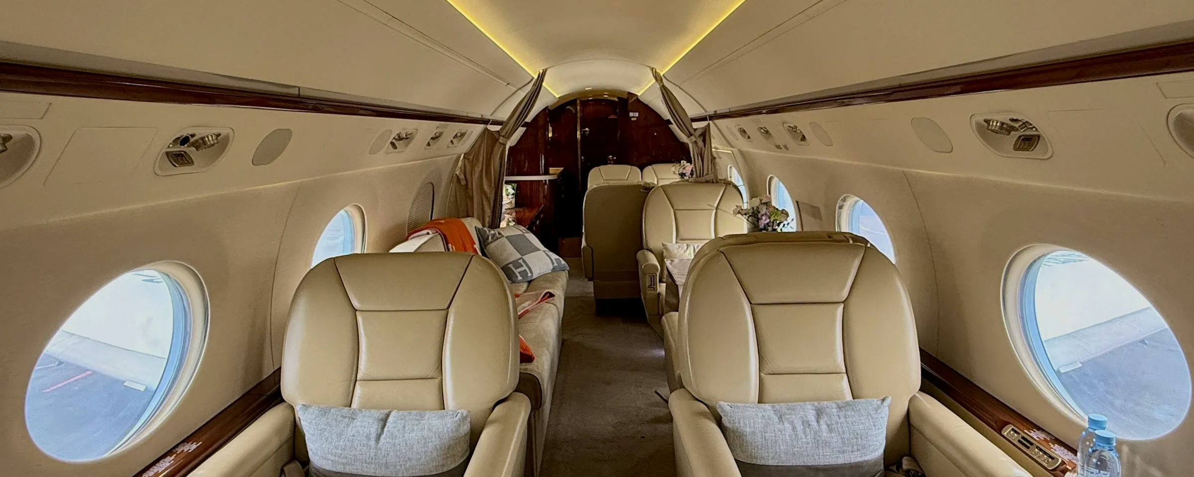 Private jet cabin interior (stock photo)